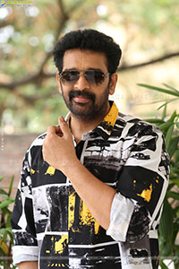 JD Chakravarthy at Gaaya Padda Simham Interview, HD Gallery 