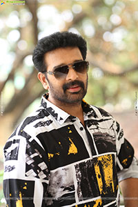 JD Chakravarthy at Gaaya Padda Simham Interview, HD Gallery 