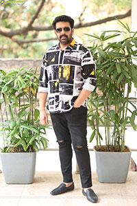 JD Chakravarthy at Gaaya Padda Simham Interview, HD Gallery 