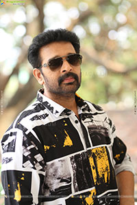 JD Chakravarthy at Gaaya Padda Simham Interview, HD Gallery 