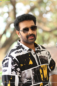 JD Chakravarthy at Gaaya Padda Simham Interview, HD Gallery 