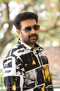 JD Chakravarthy at Gaaya Padda Simham Interview, HD Gallery 