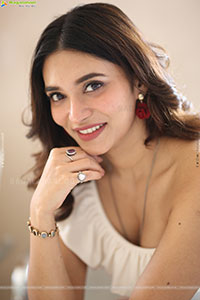 Jenifer Emmanuel Latest Photoshoot Stills, HD Gallery