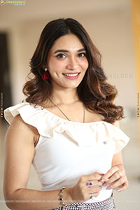 Jenifer Emmanuel Latest Photoshoot Stills, HD Gallery