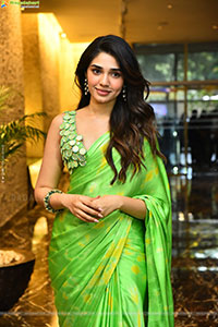 Krithi Shetty at LIK Movie Prerelease Event, HD Gallery