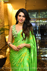 Krithi Shetty at LIK Movie Prerelease Event, HD Gallery