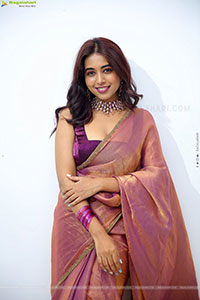 Krithika Latest stills in Traditional Saree, HD Gallery