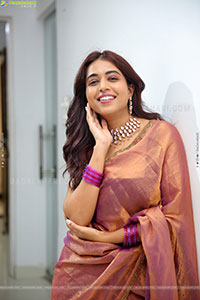 Krithika Latest stills in Traditional Saree, HD Gallery