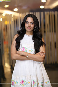 Malavika Nair at Biker Movie Thanks Meet, HD Gallery