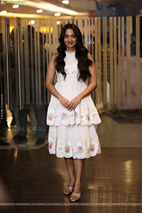 Malavika Nair at Biker Movie Thanks Meet, HD Gallery