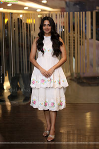 Malavika Nair at Biker Movie Thanks Meet, HD Gallery