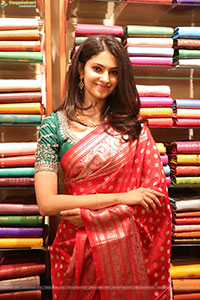 Manasa Varanasi at Anutex Showroom Launch