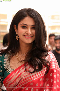 Manasa Varanasi at Anutex Showroom Launch