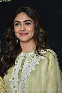 Mrunal Thakur at Dacoit Movie Interview, HD Gallery 