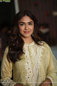 Mrunal Thakur at Dacoit Movie Interview, HD Gallery 