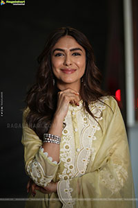 Mrunal Thakur at Dacoit Movie Interview, HD Gallery 