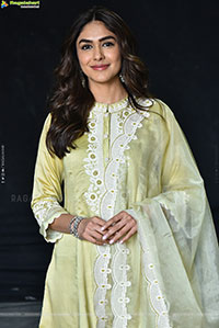 Mrunal Thakur at Dacoit Movie Interview, HD Gallery 