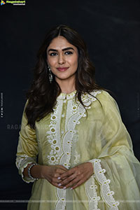 Mrunal Thakur at Dacoit Movie Interview, HD Gallery 
