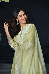 Mrunal Thakur at Dacoit Movie Interview, HD Gallery 