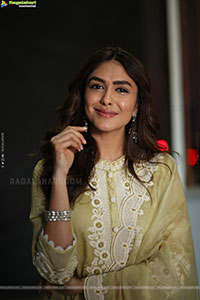 Mrunal Thakur at Dacoit Movie Interview, HD Gallery 
