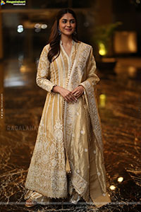 Mrunal Thakur at Dacoit Trailer Launch, HD Gallery 