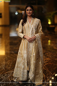 Mrunal Thakur at Dacoit Trailer Launch, HD Gallery 