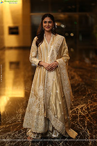 Mrunal Thakur at Dacoit Trailer Launch, HD Gallery 