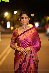 Mrunal Thakur at Dacoit Movie Pre Release Event, HD Gallery 