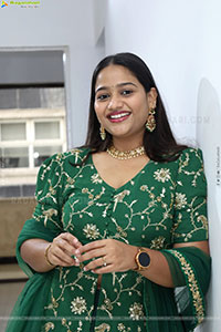 Pravali Perala stills in Green Dress, HD Gallery