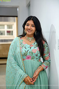 Ramya Priya Latest Stills, HD Photo Gallery