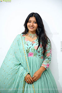 Ramya Priya Latest Stills, HD Photo Gallery