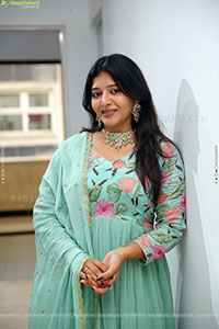 Ramya Priya Latest Stills, HD Photo Gallery