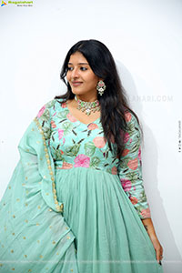 Ramya Priya Latest Stills, HD Photo Gallery
