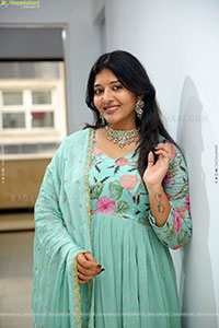 Ramya Priya Latest Stills, HD Photo Gallery