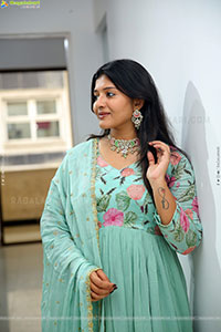 Ramya Priya Latest Stills, HD Photo Gallery