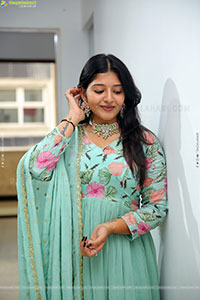 Ramya Priya Latest Stills, HD Photo Gallery