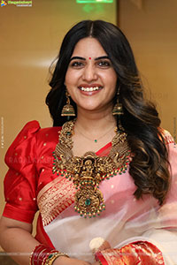Sravanthi Chokarapu at B2B Jewellery Poster Launch