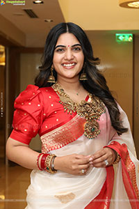 Sravanthi Chokarapu at B2B Jewellery Poster Launch