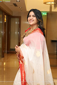 Sravanthi Chokarapu at B2B Jewellery Poster Launch