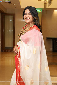 Sravanthi Chokarapu at B2B Jewellery Poster Launch