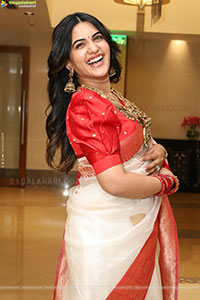 Sravanthi Chokarapu at B2B Jewellery Poster Launch
