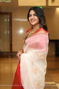 Sravanthi Chokarapu at B2B Jewellery Poster Launch