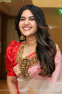 Sravanthi Chokarapu at B2B Jewellery Poster Launch