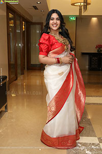 Sravanthi Chokarapu at B2B Jewellery Poster Launch