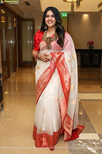 Sravanthi Chokarapu at B2B Jewellery Poster Launch