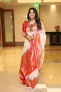 Sravanthi Chokarapu at B2B Jewellery Poster Launch