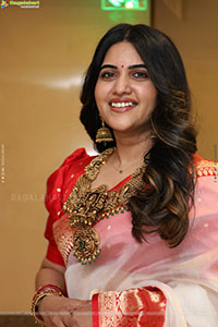 Sravanthi Chokarapu at B2B Jewellery Poster Launch