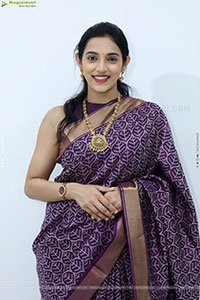 Sreelekha Chowdary Traditional stills in Saree, HD Gallery
