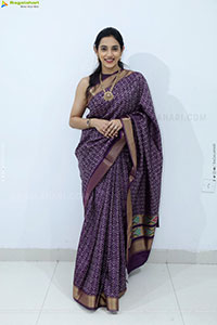 Sreelekha Chowdary Traditional stills in Saree, HD Gallery