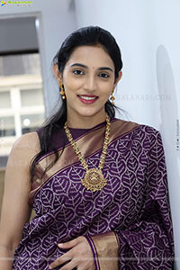 Sreelekha Chowdary Traditional stills in Saree, HD Gallery